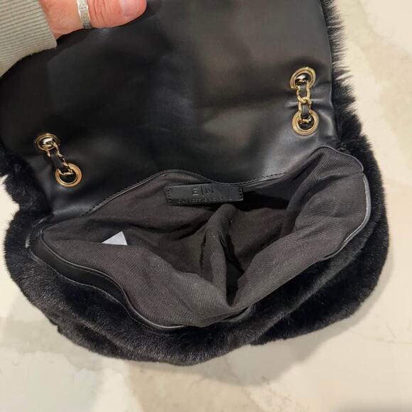 Expressions NYC Vegan Fur Bag Womens Black Faux Fur Shoulder Chain Handbag Purse - Picture 6 of 10